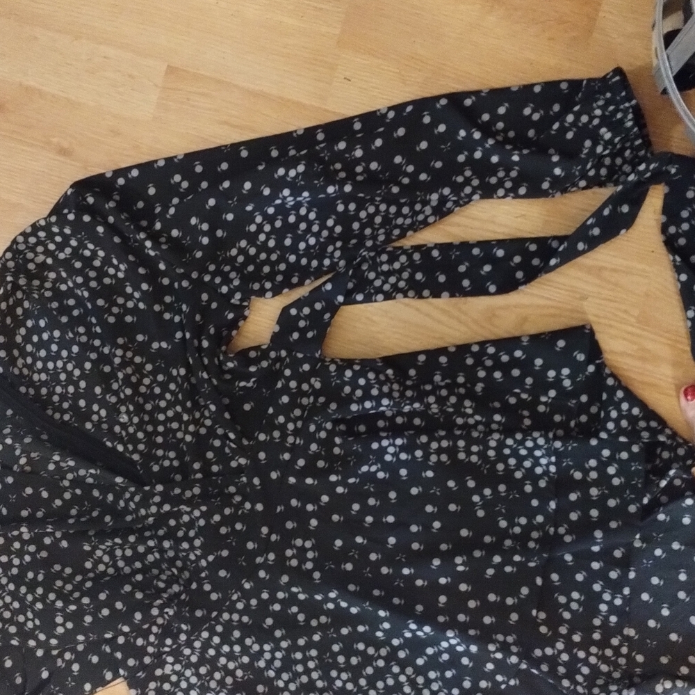 Romper (L) - Picture 6 of 7